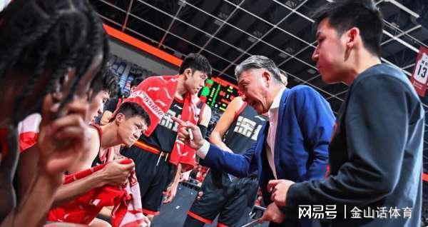 开云体育-不贪功！率队击败2支争冠热门球队，28岁锋卫，赛后盛赞自己主帅